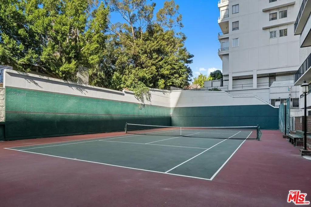 10535 Wilshire Boulevard 904, Los Angeles, California 90024 home-pic-24